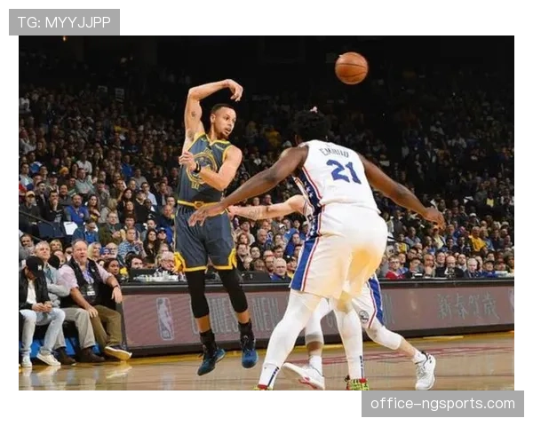 三镇卡迪斯背身拿球摆脱能力 中锋战术价值的多元化体现